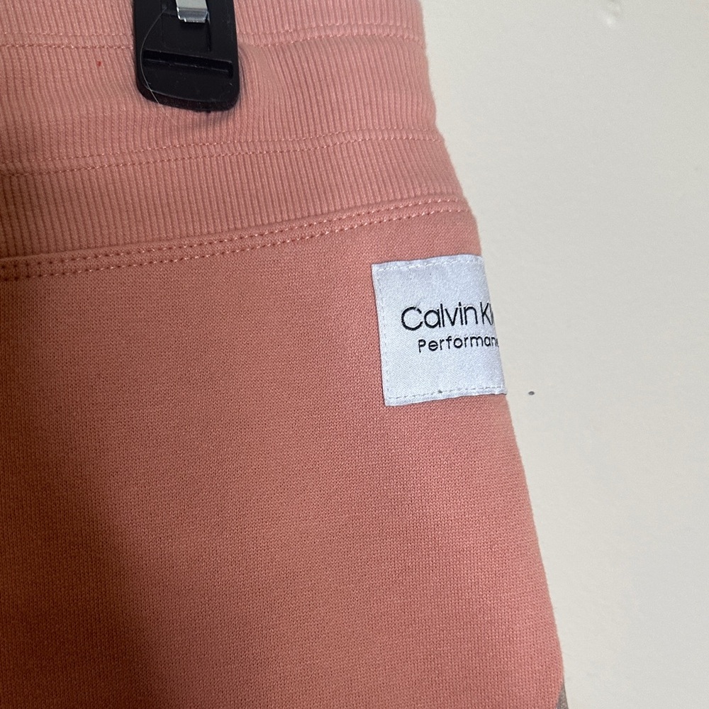Calvin Klein Peach Sweatshirt - Picture 7 of 8